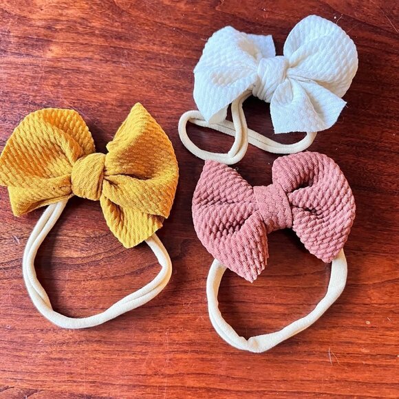 Small Shop Baby Girls Bow Head Bands- Size 0-12m - Picture 1 of 4
